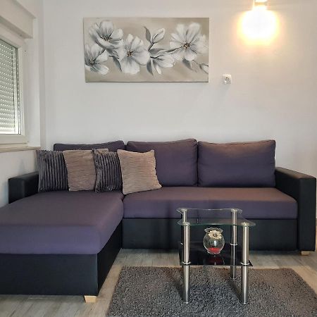 Apartman Nela Apartment Kaštel Sućurac Exterior foto