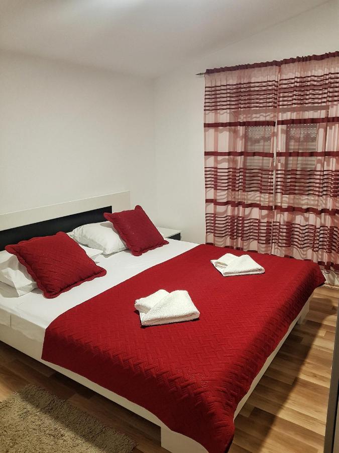 Apartman Nela Apartment Kaštel Sućurac Exterior foto