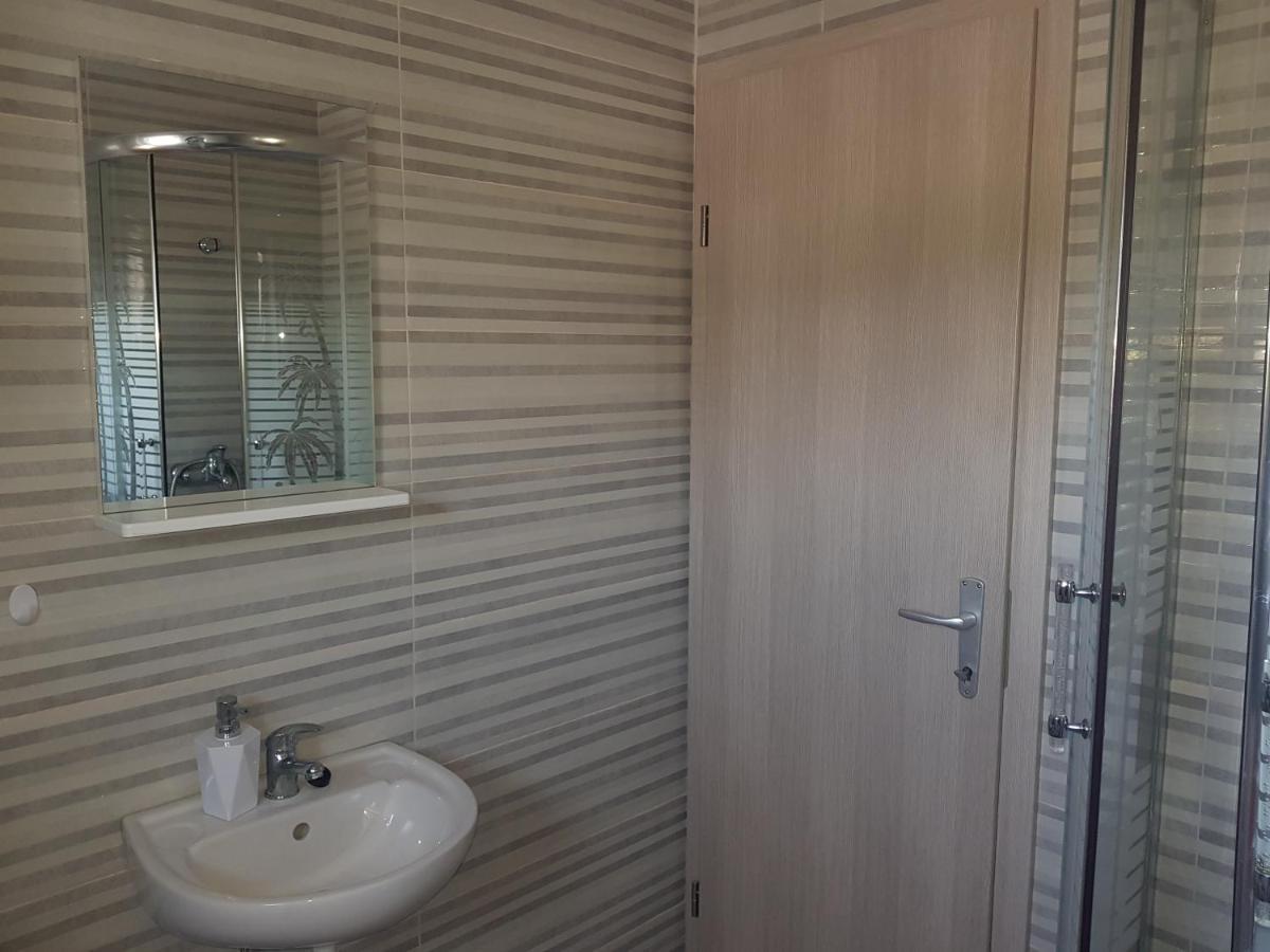 Apartman Nela Apartment Kaštel Sućurac Exterior foto