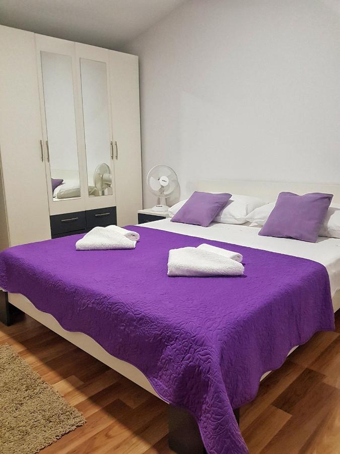 Apartman Nela Apartment Kaštel Sućurac Exterior foto