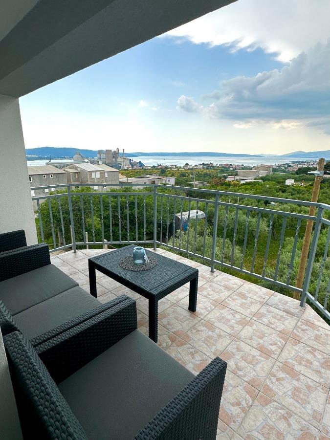 Apartman Nela Apartment Kaštel Sućurac Exterior foto